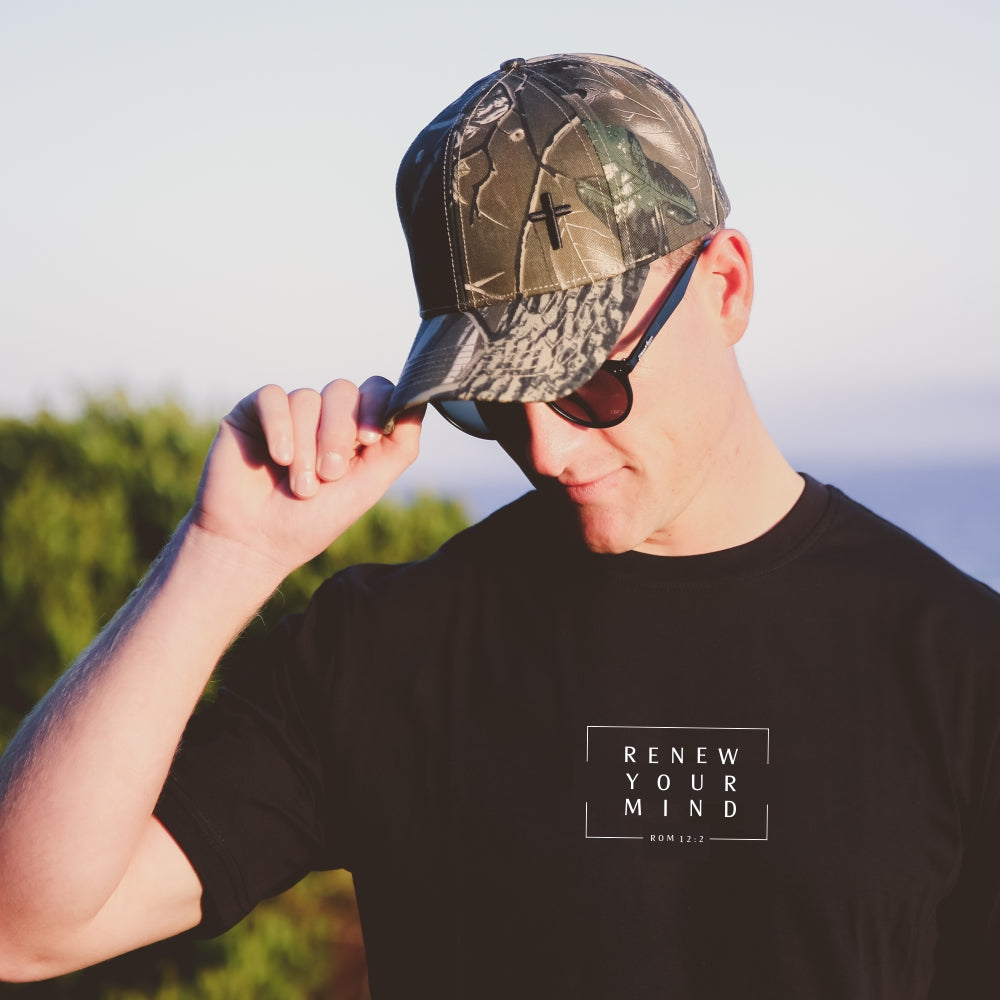 Renew your mind - Christian Premium T-shirt (Black)