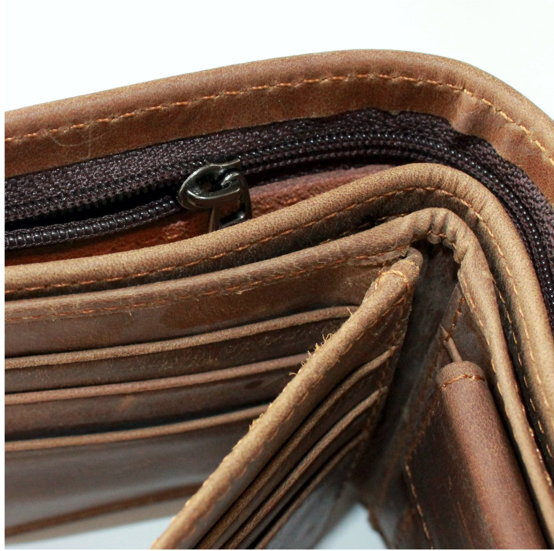 Tot alles in staat - Christian Brown Bi-Fold Zip Around Leather Wallet