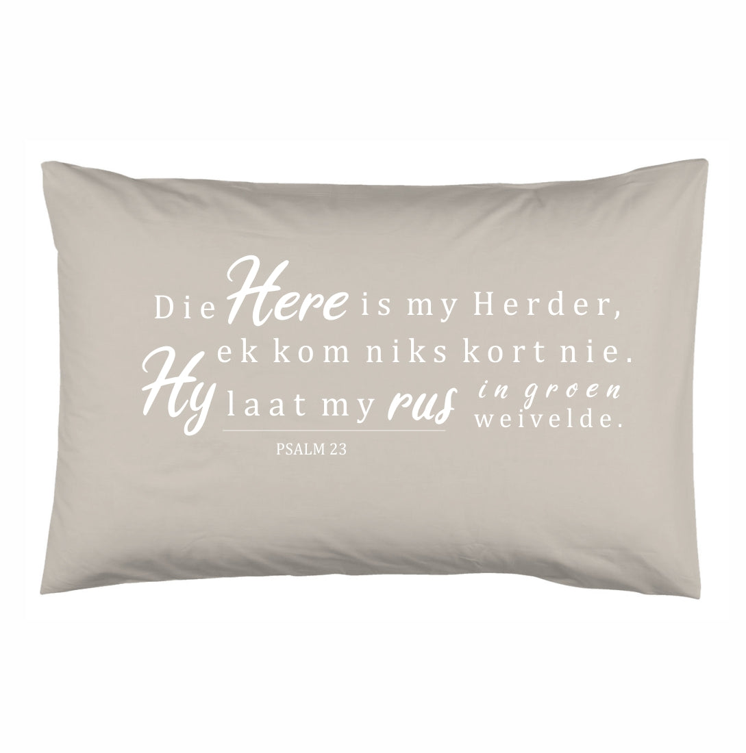 Rus in groen weivelde - Christian Pillowcase (Stone)