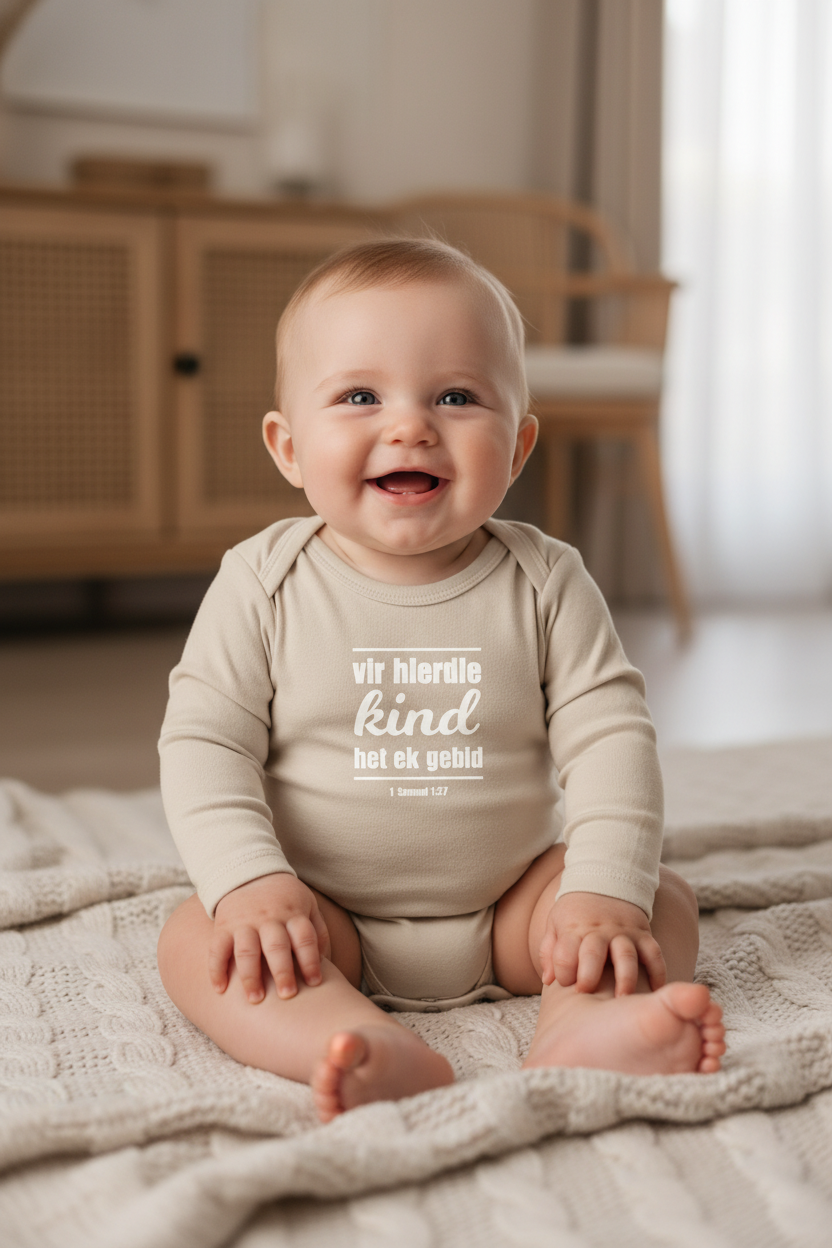 Vir Hierdie Kind het ek gebid - Christian Baby Onesie LS (Beige)